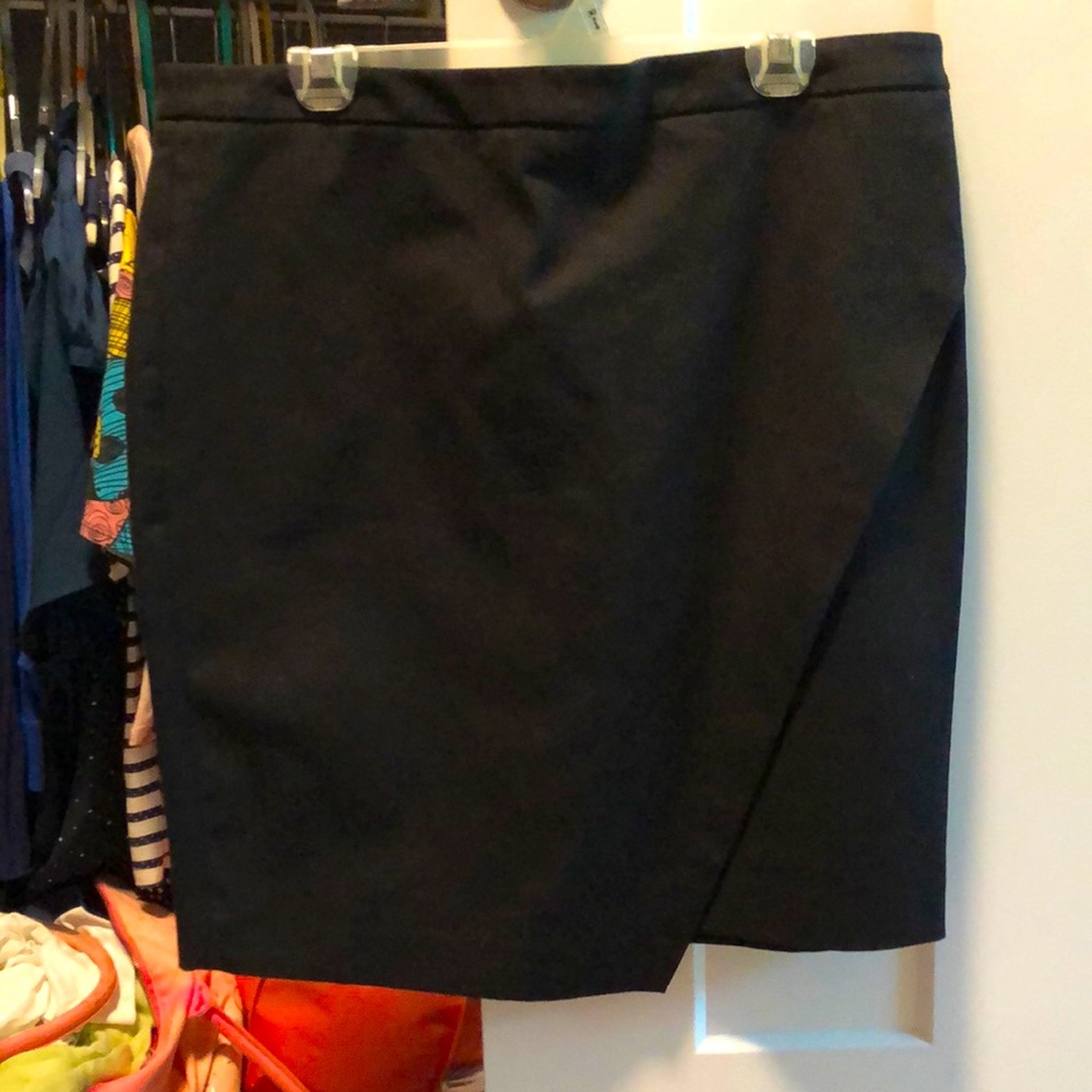 Banana Republic black pencil skirt
